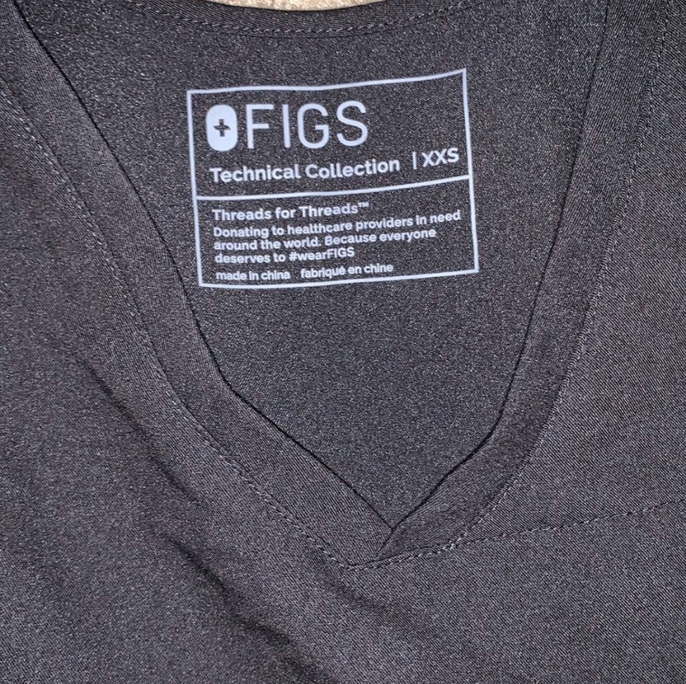 Figs Black Scrub Top